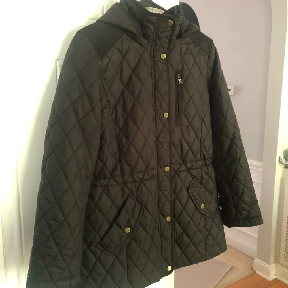 New: Lauren Ralph Lauren Quilted Barn Jacket. Removable Hood. Size Med Petite